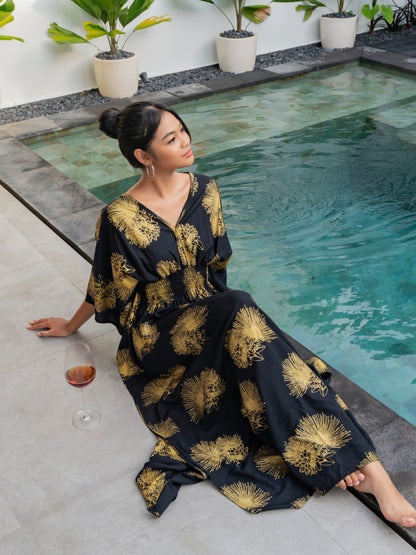 Saphira Kaftan – Golden Flowers – Black